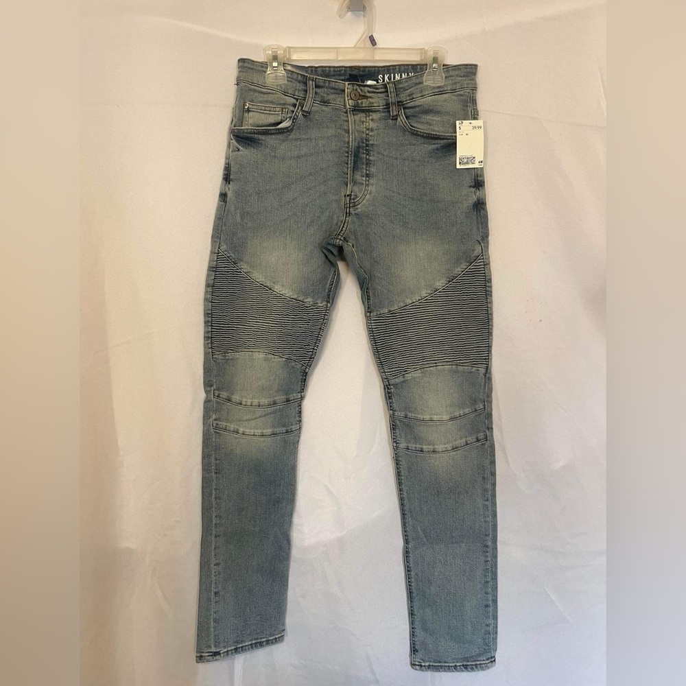 Classic blue Divided skinny jeans size 32 NWT
